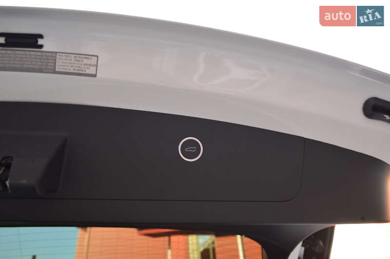 Внедорожник / Кроссовер Tesla Model X 2020 в Львове