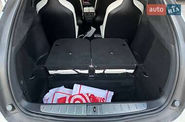 Позашляховик / Кросовер Tesla Model X 2019 в 