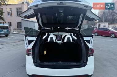 Позашляховик / Кросовер Tesla Model X 2020 в 