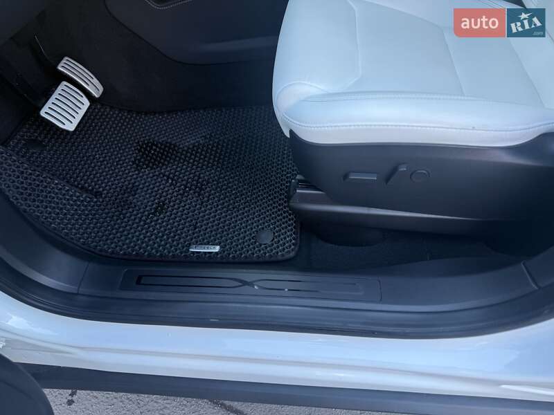 Позашляховик / Кросовер Tesla Model X 2020 в Харкові