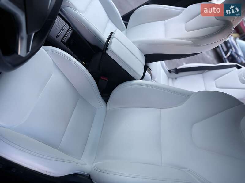 Позашляховик / Кросовер Tesla Model X 2020 в Харкові