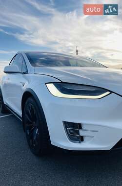 Внедорожник / Кроссовер Tesla Model X 2016 в 
