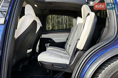 Позашляховик / Кросовер Tesla Model X 2023 в 