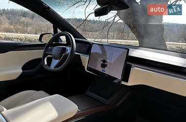 Позашляховик / Кросовер Tesla Model X 2023 в 