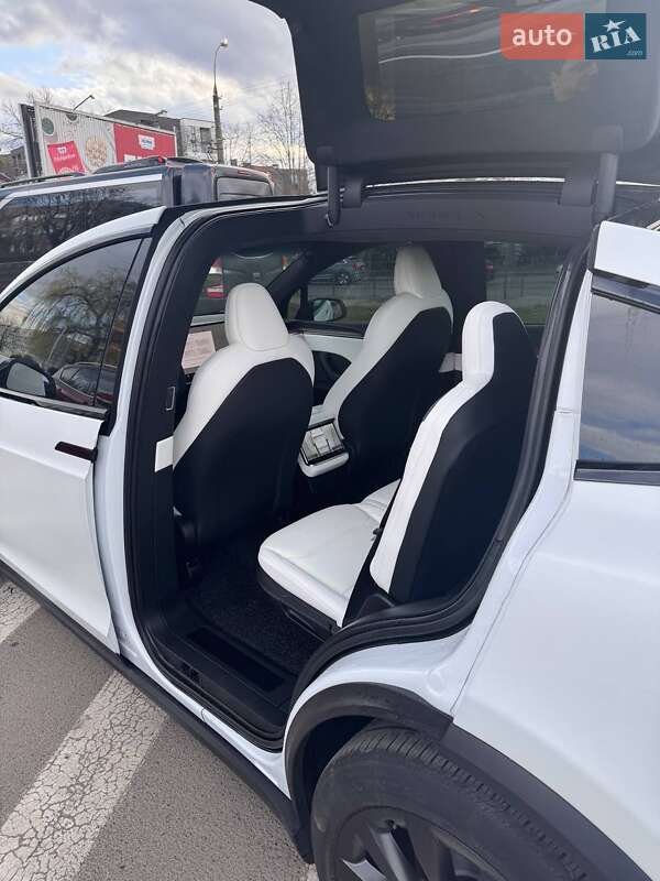 Позашляховик / Кросовер Tesla Model X 2023 в Львові