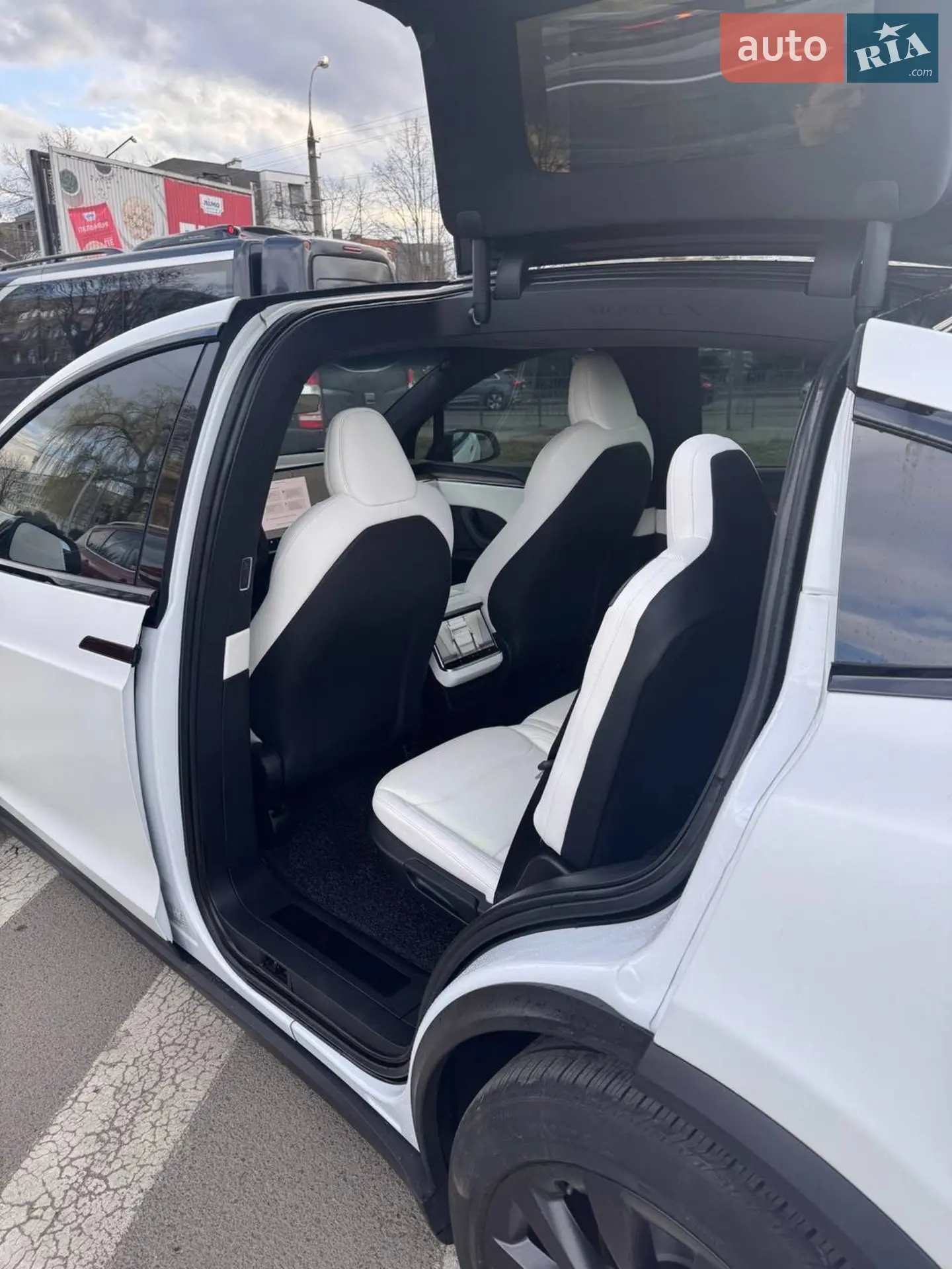 2023 Tesla Model X - мініатюра 24