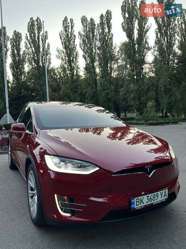 Внедорожник / Кроссовер Tesla Model X 2017 в Киеве