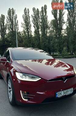 Внедорожник / Кроссовер Tesla Model X 2017 в 