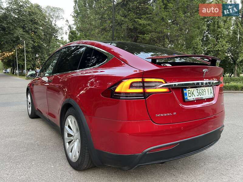 Внедорожник / Кроссовер Tesla Model X 2017 в Киеве
