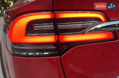 Внедорожник / Кроссовер Tesla Model X 2017 в 