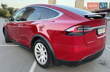 Внедорожник / Кроссовер Tesla Model X 2017 в 