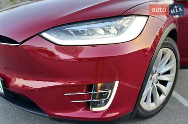 Внедорожник / Кроссовер Tesla Model X 2017 в 