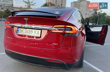 Внедорожник / Кроссовер Tesla Model X 2017 в 