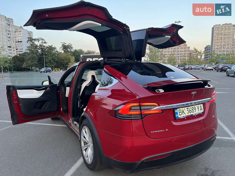Внедорожник / Кроссовер Tesla Model X 2017 в Киеве