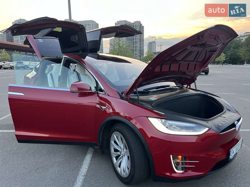 Внедорожник / Кроссовер Tesla Model X 2017 в Киеве