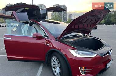 Внедорожник / Кроссовер Tesla Model X 2017 в 
