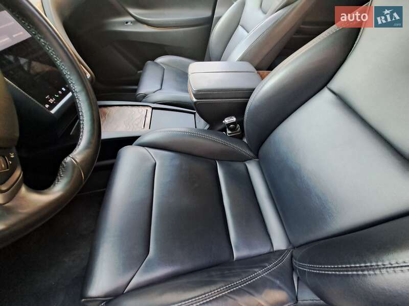Внедорожник / Кроссовер Tesla Model X 2018 в Виннице