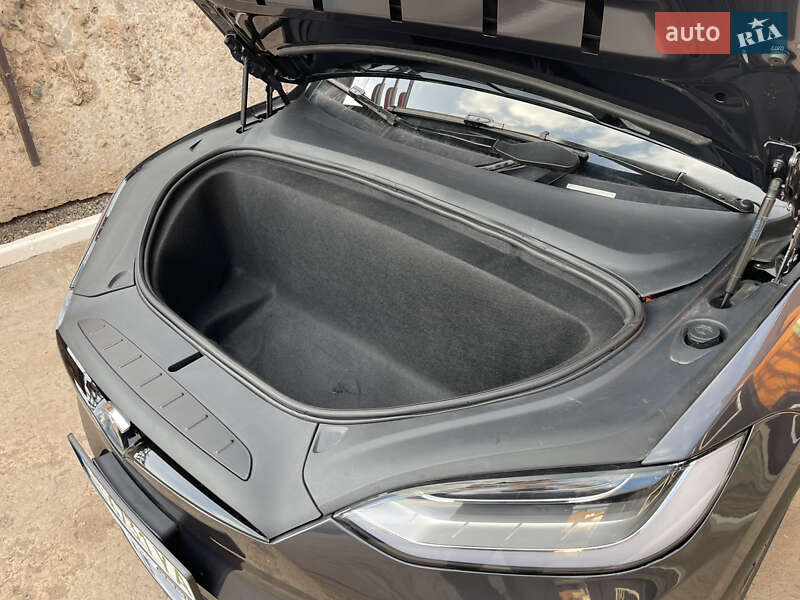 Внедорожник / Кроссовер Tesla Model X 2022 в Кривом Роге