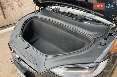 Позашляховик / Кросовер Tesla Model X 2022 в 