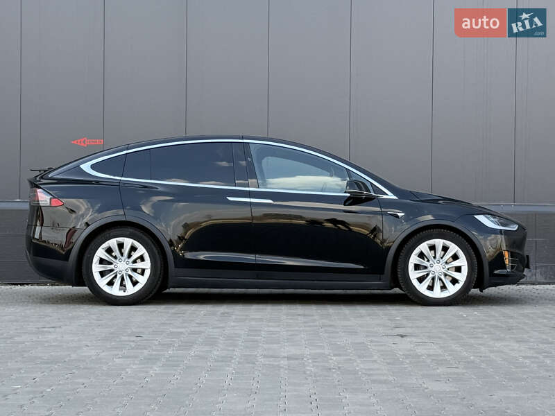 Позашляховик / Кросовер Tesla Model X 2019 в Києві