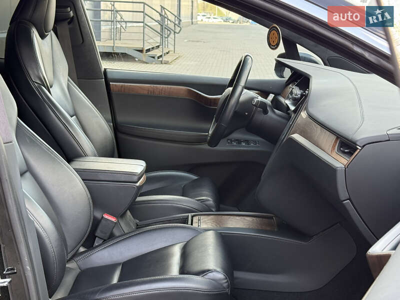 Позашляховик / Кросовер Tesla Model X 2019 в Києві