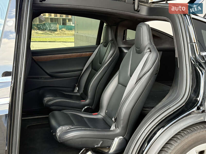 Позашляховик / Кросовер Tesla Model X 2019 в Києві