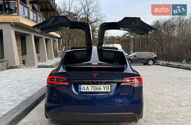 Внедорожник / Кроссовер Tesla Model X 2016 в Сходнице