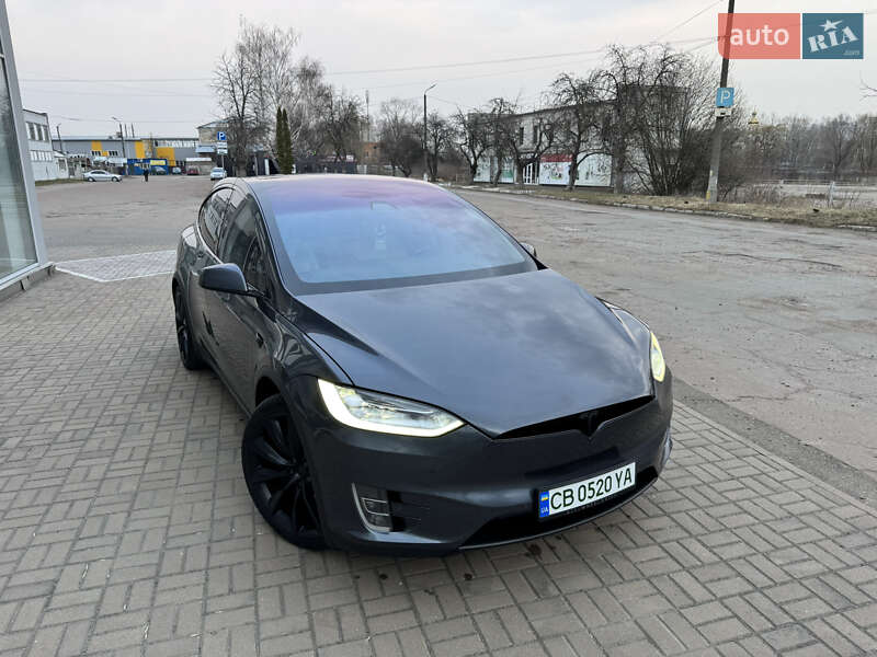 Позашляховик / Кросовер Tesla Model X 2019 в Чернігові