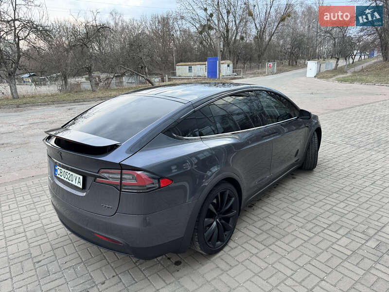 Позашляховик / Кросовер Tesla Model X 2019 в Чернігові