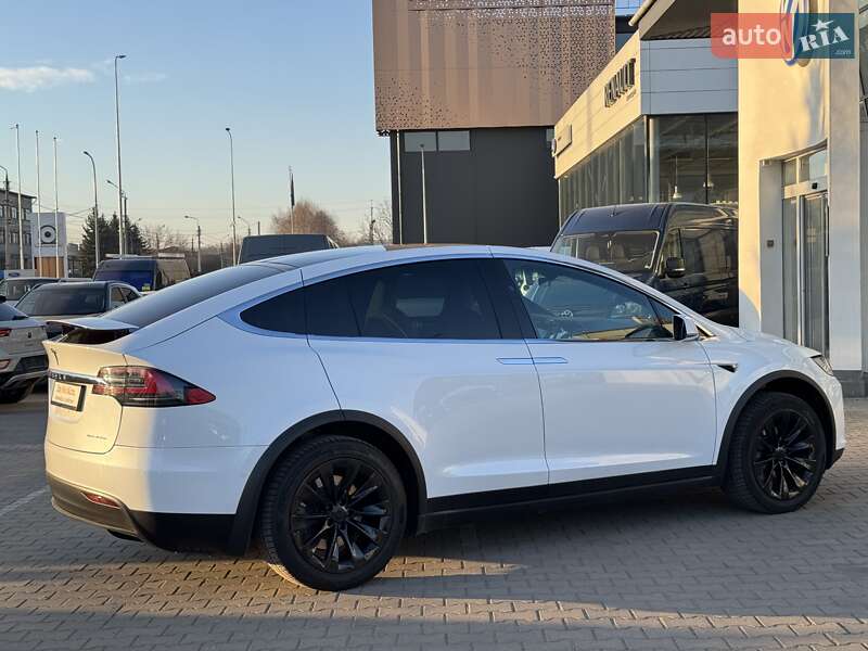 Позашляховик / Кросовер Tesla Model X 2020 в Чернівцях фото 12 Позашляховик / Кросовер Tesla Model X 2020 в Чернівцях