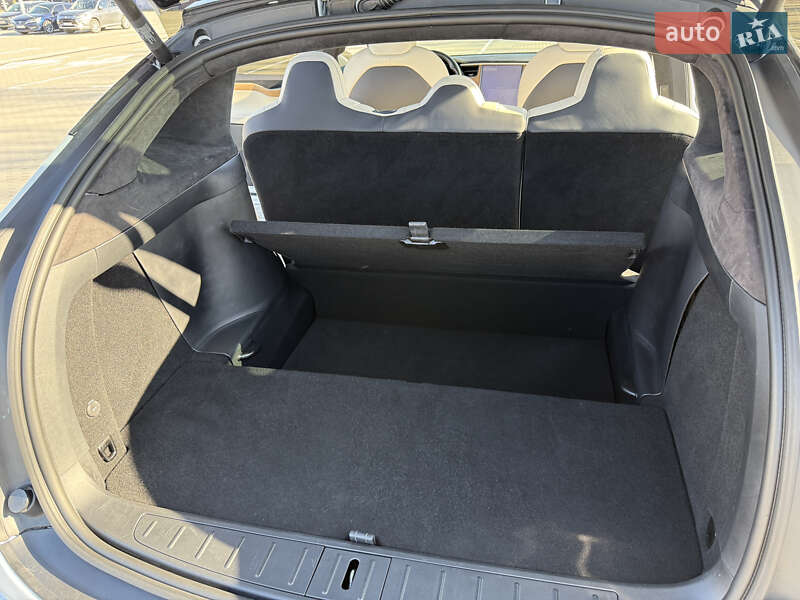 Внедорожник / Кроссовер Tesla Model X 2020 в Тернополе