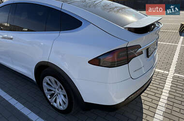 Позашляховик / Кросовер Tesla Model X 2020 в 