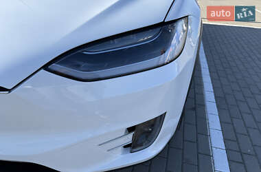 Позашляховик / Кросовер Tesla Model X 2020 в 
