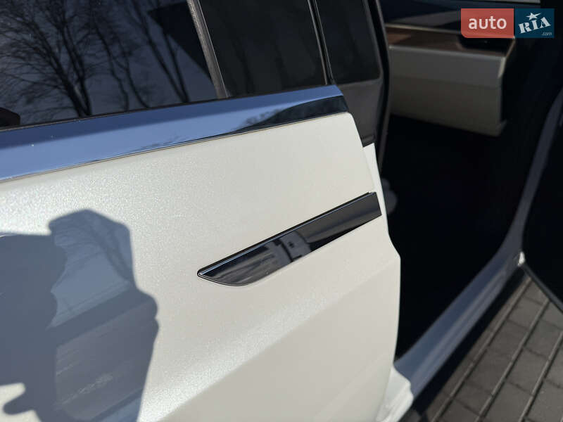 Внедорожник / Кроссовер Tesla Model X 2020 в Тернополе