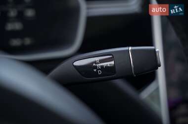 Внедорожник / Кроссовер Tesla Model X 2017 в 