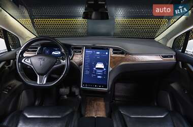 Внедорожник / Кроссовер Tesla Model X 2017 в 