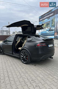 Позашляховик / Кросовер Tesla Model X 2016 в 