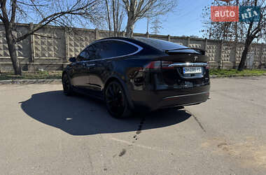 Позашляховик / Кросовер Tesla Model X 2019 в 