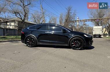 Позашляховик / Кросовер Tesla Model X 2019 в 