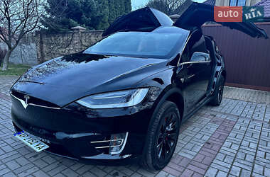 Внедорожник / Кроссовер Tesla Model X 2018 в 