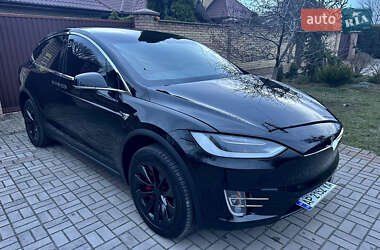 Внедорожник / Кроссовер Tesla Model X 2018 в 