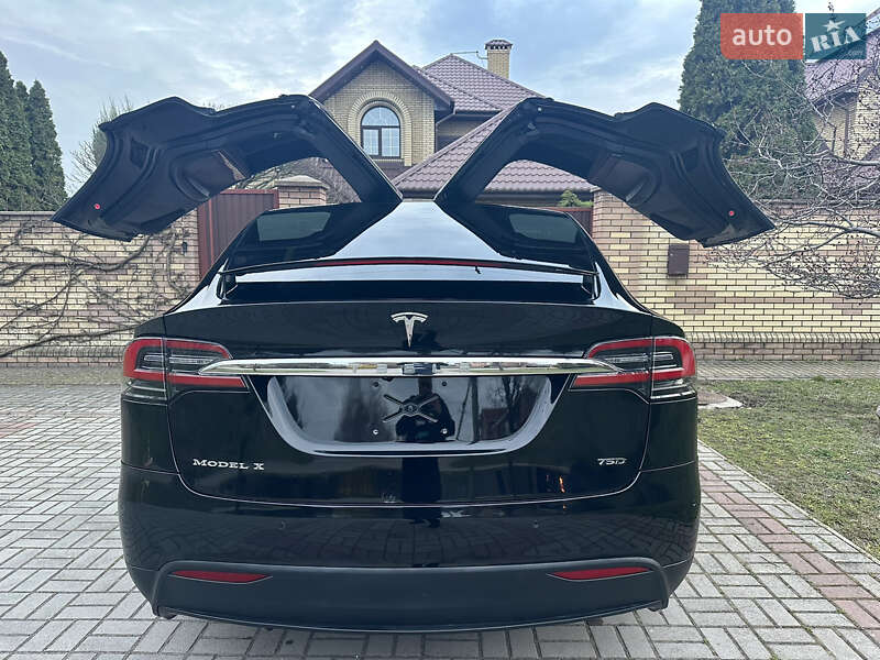Позашляховик / Кросовер Tesla Model X 2018 в Хмельницькому