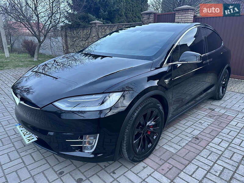 Позашляховик / Кросовер Tesla Model X 2018 в Хмельницькому