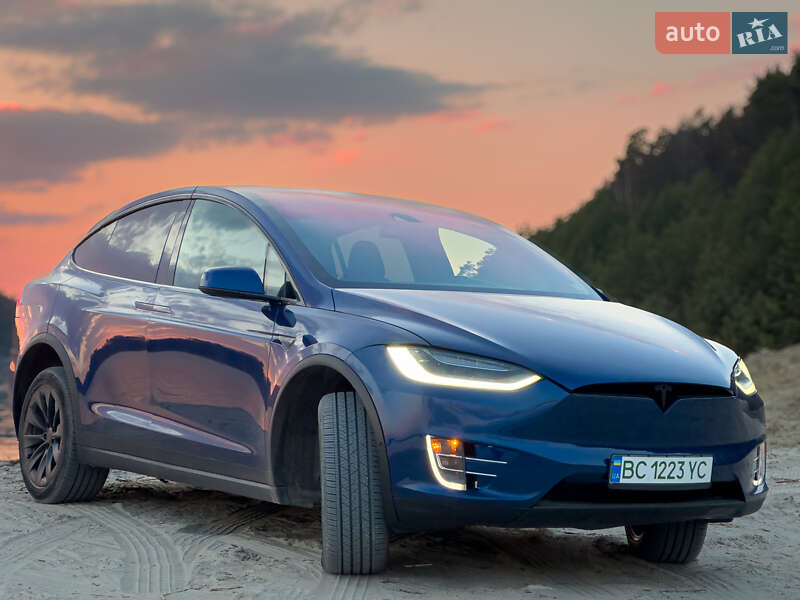 Внедорожник / Кроссовер Tesla Model X 2016 в Львове