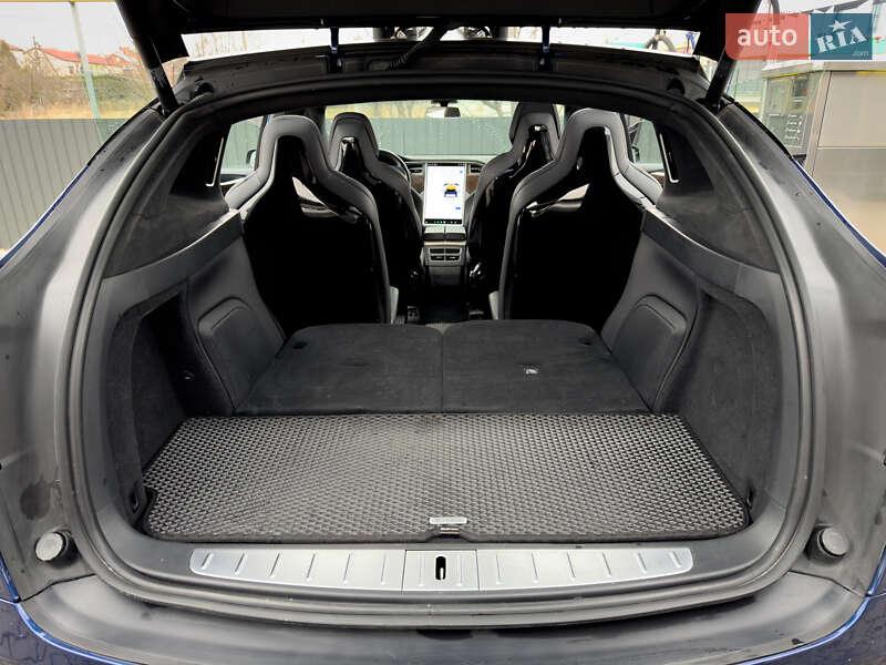 Внедорожник / Кроссовер Tesla Model X 2016 в Львове
