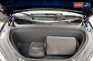 Позашляховик / Кросовер Tesla Model X 2016 в 