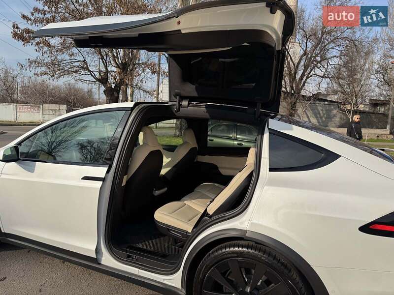 Внедорожник / Кроссовер Tesla Model X 2022 в Запорожье