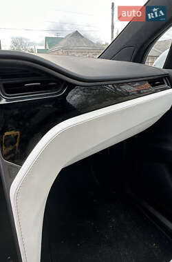 Внедорожник / Кроссовер Tesla Model X 2019 в 