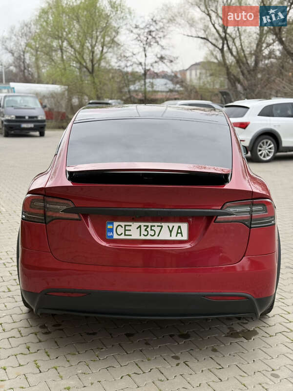 Позашляховик / Кросовер Tesla Model X 2016 в Чернівцях