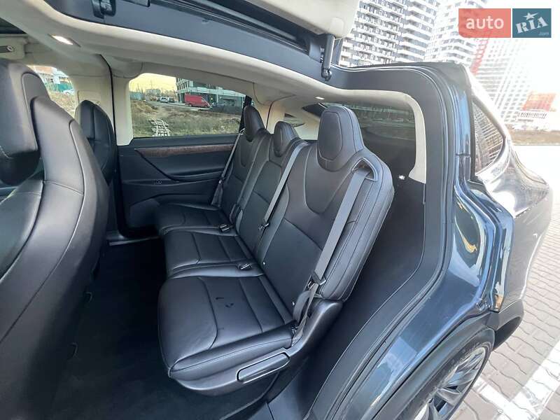 Внедорожник / Кроссовер Tesla Model X 2018 в Киеве